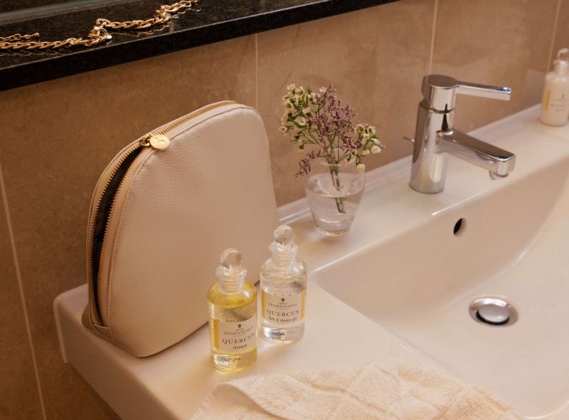 Royal Garden Hotel offers a comprehensive range of facilities to ensure guests' stay to be perfect.